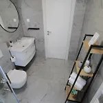 New! Jolie In - With Free Parking And Terrace! Апартаменты