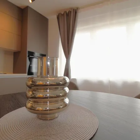 Apartman New! Jolie In - With Free Parking And Terrace!
