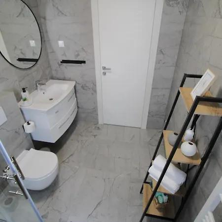 New! Jolie In - With Free Parking And Terrace! Apartman