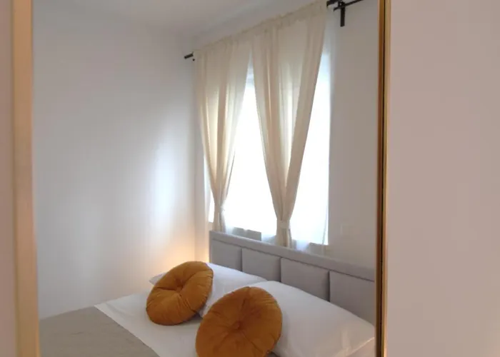 New! Jolie In - With Free Parking And Terrace! * Задар