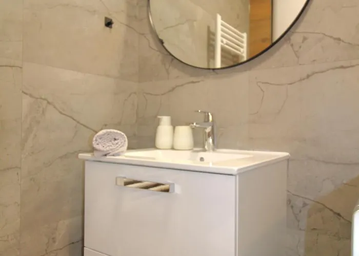 New! Jolie In - With Free Parking And Terrace! Задар