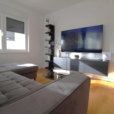 New! Jolie In - With Free Parking And Terrace! Appartement