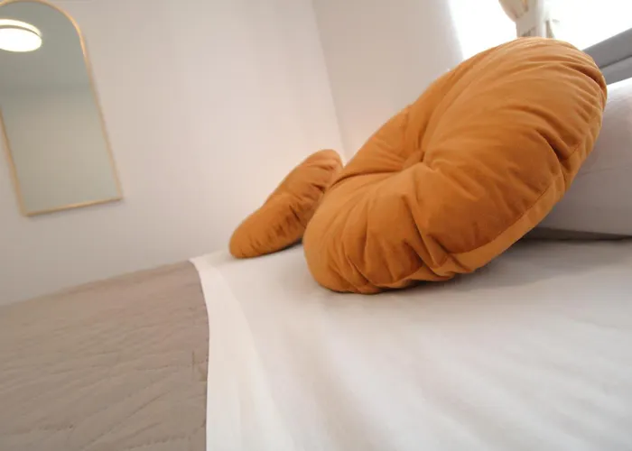 New! Jolie In - With Free Parking And Terrace! *