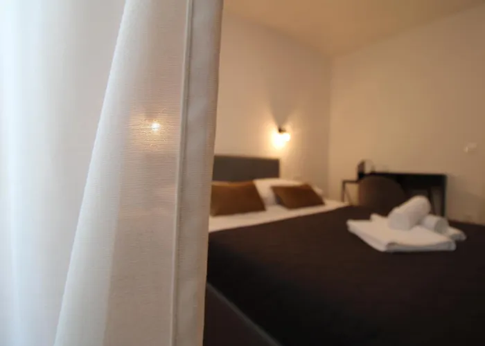 New! Jolie In - With Free Parking And Terrace! דירה *