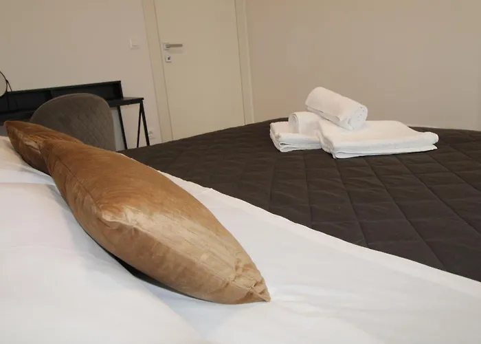 New! Jolie In - With Free Parking And Terrace!